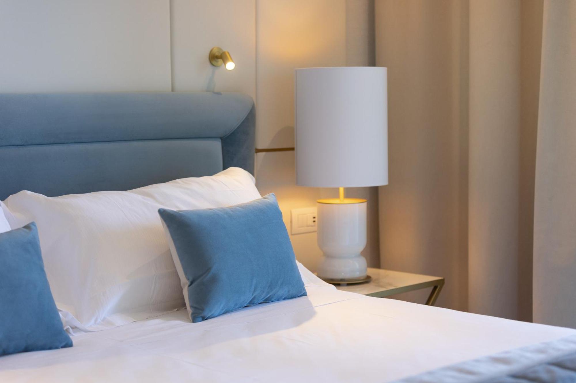 Hotel Tiffany'S ริชโชเน ภายนอก รูปภาพ